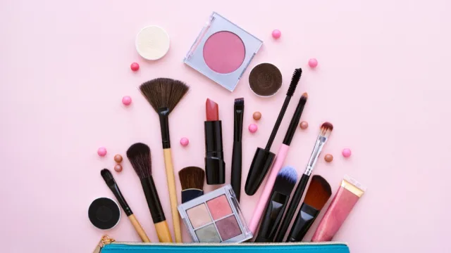 7 Makeup Tips To Look Your Best On Video