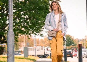 Discover the Affordable Fashion World at Everything5Pounds: Dress, Shoes, Tops, and More